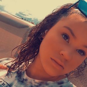 Meet your Posher, Kim